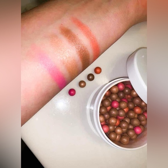 🆕 Bronzing Pearls for Contour, Highlighting and Bronzer all in One ✨ - Picture 3 of 3